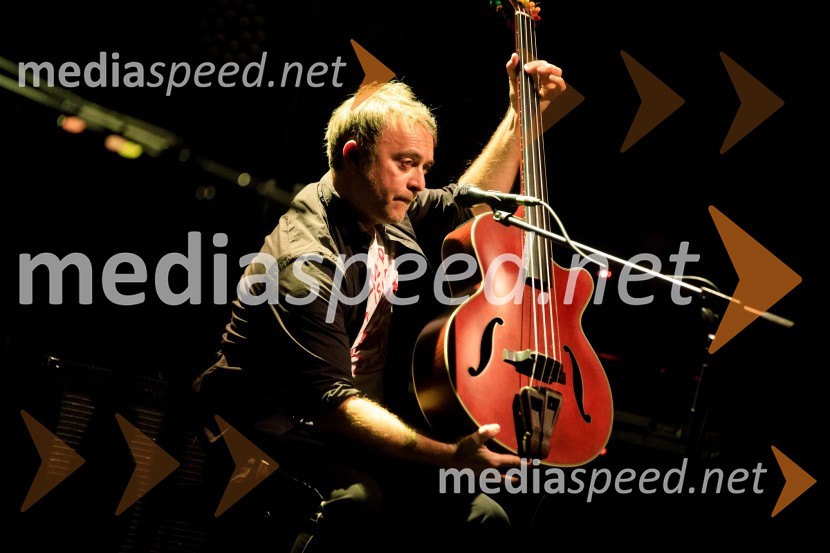  Jani Hace, glasbenikSiddharta, akustični koncert