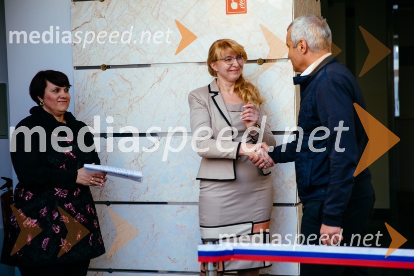  Milka Merc, vodja enote Center, Center za socialno delo Maribor;  mag. soc. del., spec. Marjana Bravc, vršilka dolžnosti direktorja Centra za socialno delo Maribor ;  Aleksander Saša Arsenovič, župan Mestne občine MariborOtvoritev novih prostorov Centra za socialno delo Maribor