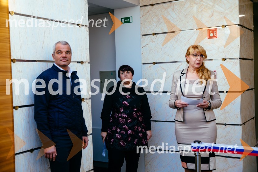  Aleksander Saša Arsenovič, župan Mestne občine Maribor;  Milka Merc, vodja enote Center, Center za socialno delo Maribor;  mag. soc. del., spec. Marjana Bravc, vršilka dolžnosti direktorja Centra za socialno delo Maribor Otvoritev novih prostorov Centra za socialno delo Maribor