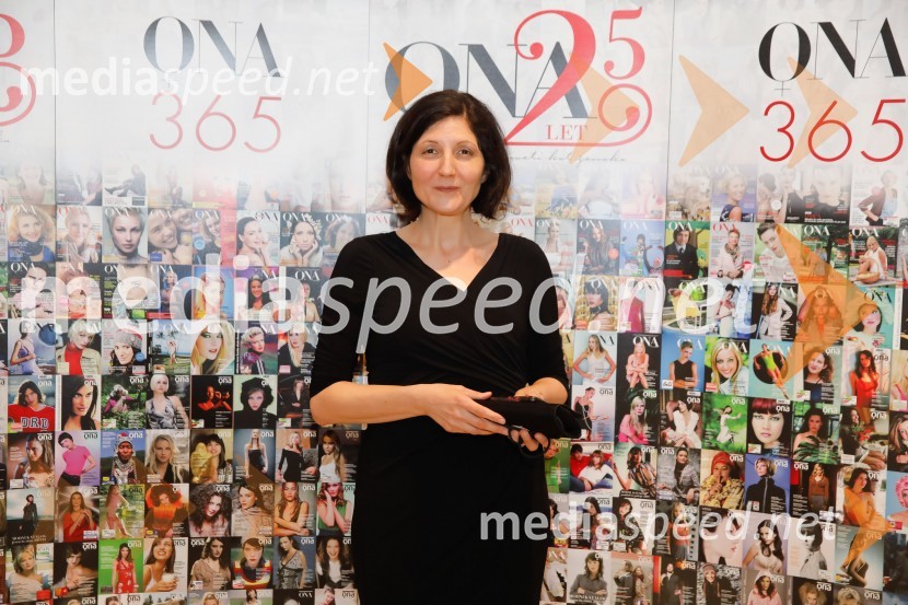  Gabrijela Zaharijaš, raziskovalka vesoljaSara Ahlin Doljak prejela naziv Ona 365 2018