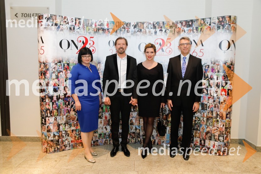  Nataša  Luša, direktorica družbe Delo d.o.o.;  Gianni Rijavec, glasbenik;  Patricija Simonič, umetnica;  Andrej  Kren, glavni direktor družbe Delo d.o.o.Sara Ahlin Doljak prejela naziv Ona 365 2018