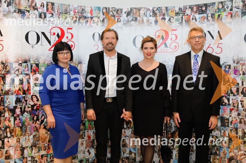  Nataša  Luša, direktorica družbe Delo d.o.o.;  Gianni Rijavec, glasbenik;  Patricija Simonič, umetnica;  Andrej  Kren, glavni direktor družbe Delo d.o.o.Sara Ahlin Doljak prejela naziv Ona 365 2018