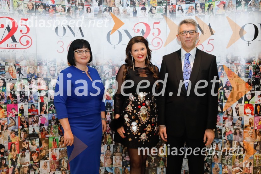  Nataša  Luša, direktorica družbe Delo d.o.o.; mag. Andreja  Jernejčič, direktorica podjetja Lin&Nil;  Andrej  Kren, glavni direktor družbe Delo d.o.o.Sara Ahlin Doljak prejela naziv Ona 365 2018