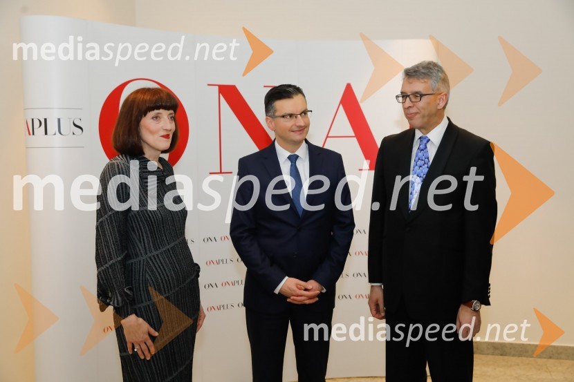  Sabina Obolnar, odgovorna urednica One in Onaplus;  Marjan  Šarec, predsednik Vlade Republike Slovenije;  Andrej  Kren, glavni direktor družbe Delo d.o.o.Sara Ahlin Doljak prejela naziv Ona 365 2018