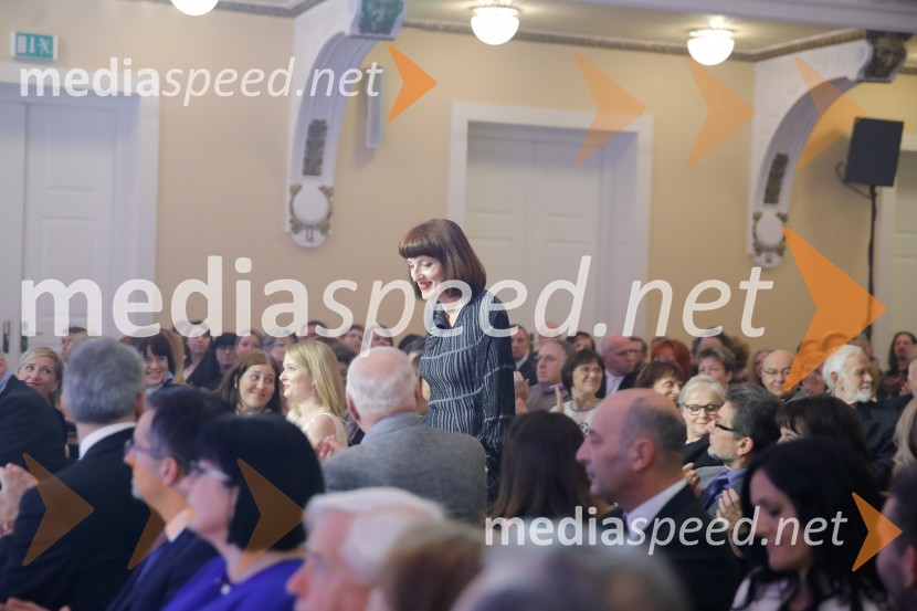  Sabina Obolnar, odgovorna urednica One in OnaplusSara Ahlin Doljak prejela naziv Ona 365 2018