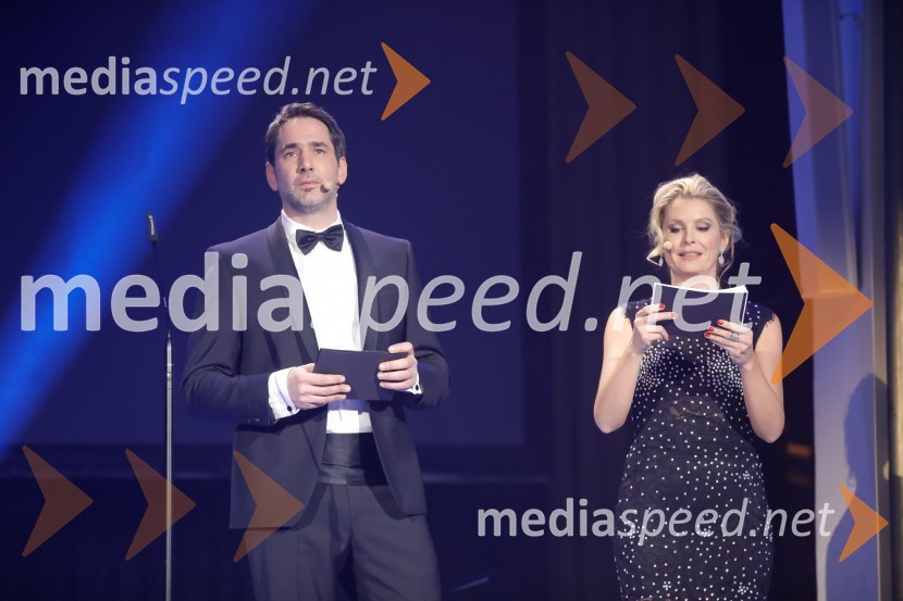  Miha Šalehar, radijski voditelj;  Bernarda Žarn, voditeljicaSara Ahlin Doljak prejela naziv Ona 365 2018