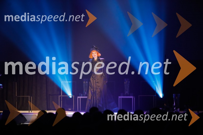  Josipa Lisac, pevkaSara Ahlin Doljak prejela naziv Ona 365 2018