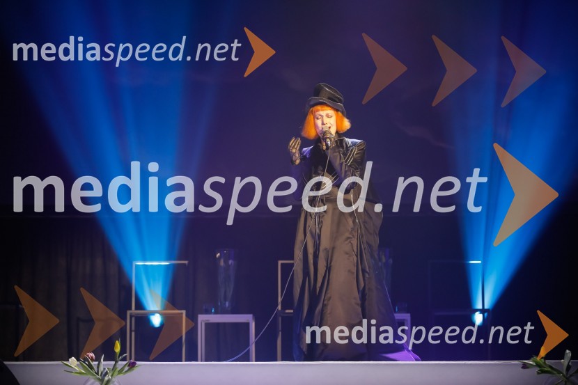  Josipa Lisac, pevkaSara Ahlin Doljak prejela naziv Ona 365 2018