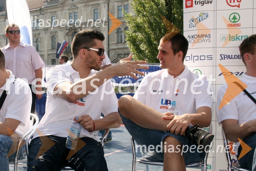 Dragiša Dobnjak in Uroš Slokar, košarkarjaFinale državnega prvenstva v Samsung ulični košarki