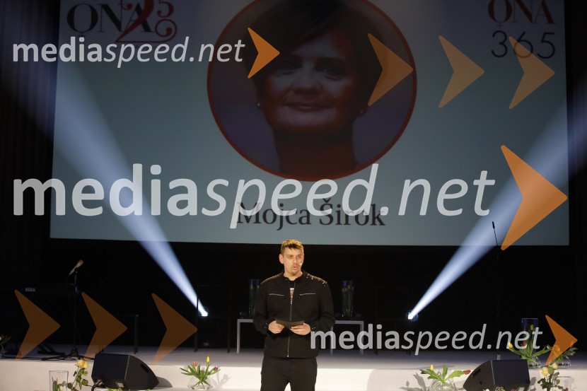  Rok Terkaj - Trkaj, raperSara Ahlin Doljak prejela naziv Ona 365 2018