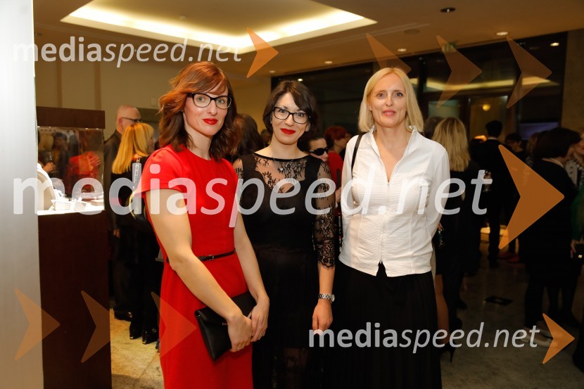  Tjaša Toni Skubic, IPPR, agencija za komuniciranje; dr. Emilija Stojmenova Duh, Fakulteta za elektrotehniko UL in Digitalno inovacijsko stičišče Slovenije;  Irena Pavčič, IPPR, agencija za komuniciranjeSara Ahlin Doljak prejela naziv Ona 365 2018