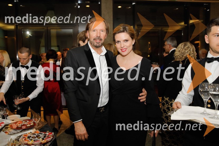  Gianni Rijavec, glasbenik;  Patricija Simonič, umetnicaSara Ahlin Doljak prejela naziv Ona 365 2018