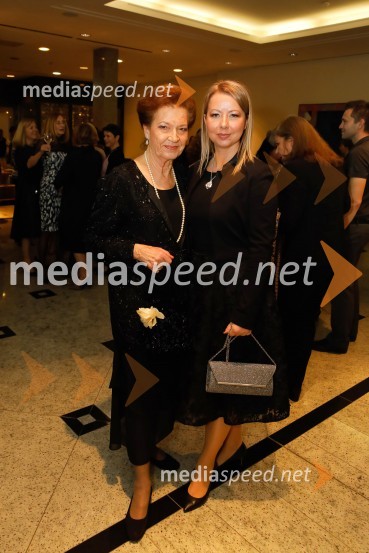  Elza Budau, slovenska tekstopiska, pesnica in pisateljica;  ... Sara Ahlin Doljak prejela naziv Ona 365 2018