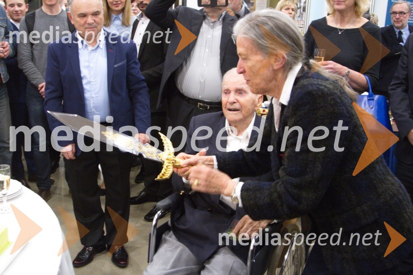  ... ;  Peter Florjančič, izumitelj;  Marion FlorjancicŽiveti sanje. Stoletnica Petra Florjančiča