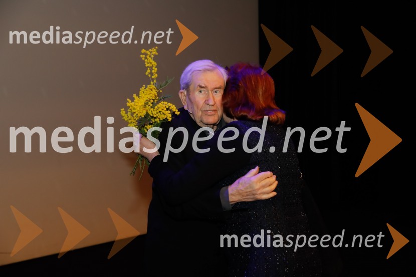  Jurij  Souček, igralec;  Milena  Morača, operna pevkaSpominski večer za preminulimi pisatelji