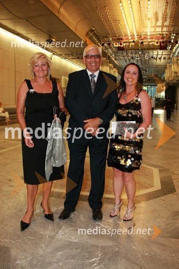 Aleks Štakul, nekdanji generalni direktor RTV Slovenija z ženo Marto in snaho Jano PetkovšekKoncert opernih arij