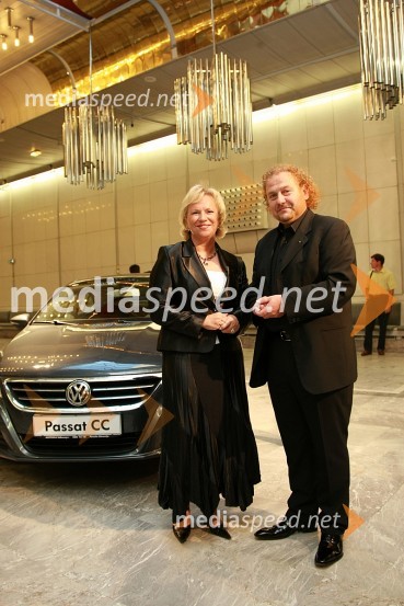 Sabrina Pečelin, vodja službe za odnose z javnostmi pri Porsche Slovenija d.o.o. in Darko Brlek, direktor Festivala LjubljanaKoncert opernih arij