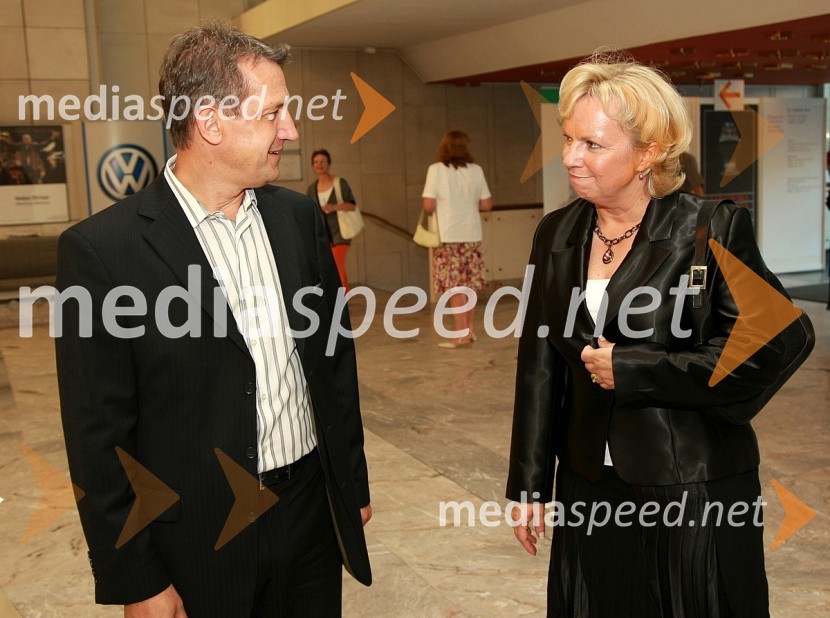 Igor Savič, PM d.o.o. in Sabrina Pečelin, vodja službe za odnose z javnostmi pri Porsche Slovenija d.o.o.Koncert opernih arij