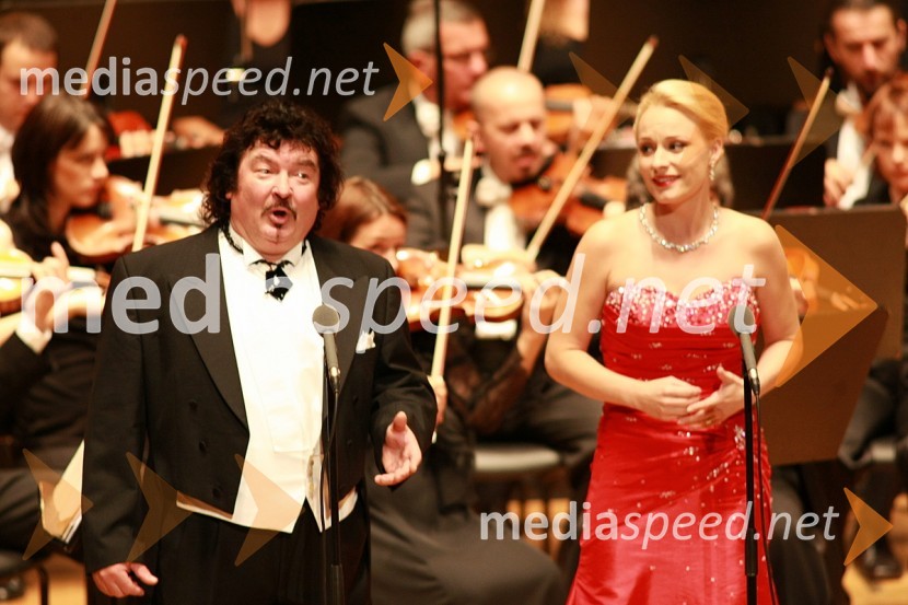 Janez Lotrič, operni pevec in Sabina Cvilak, operna pevkaKoncert opernih arij