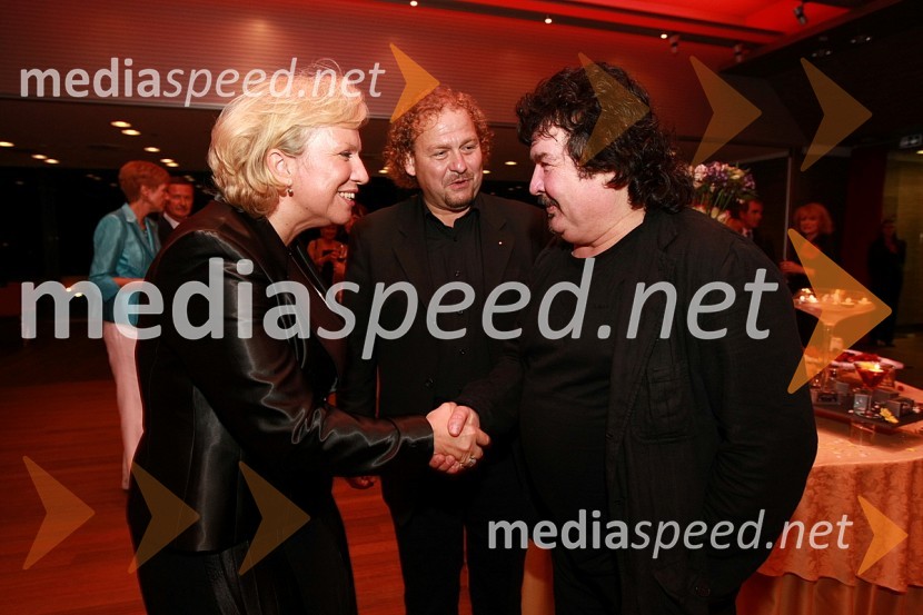 Sabrina Pečelin, vodja službe za odnose z javnostmi pri Porsche Slovenija d.o.o., Darko Brlek, direktor Festivala Ljubljana in Janez Lotrič, operni pevecKoncert opernih arij