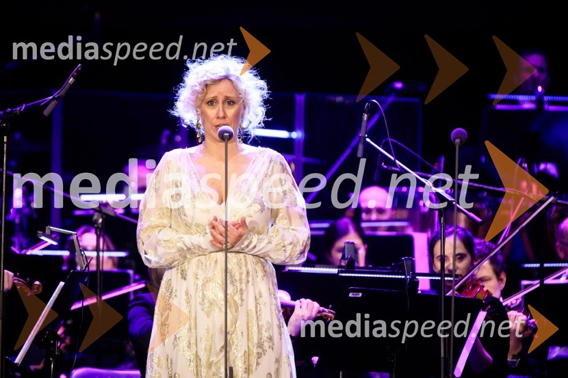  Martina  Zadro, operna pevkaJose Carreras, koncert