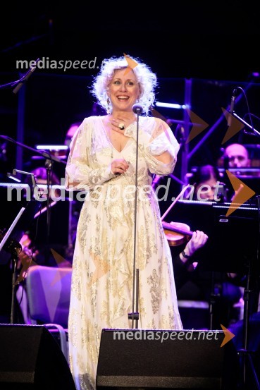  Martina  Zadro, operna pevkaJose Carreras, koncert