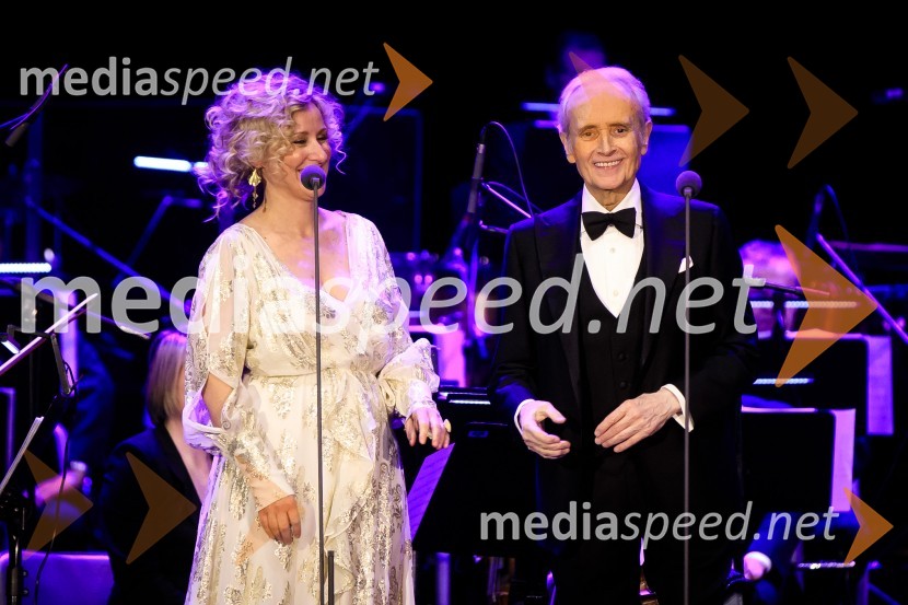  Martina  Zadro, operna pevka;  Jose Carreras, tenoristJose Carreras, koncert