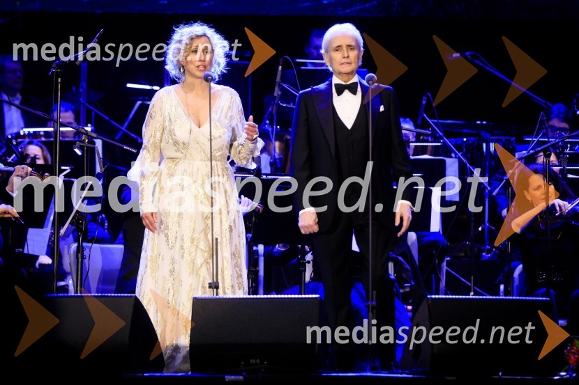  Martina  Zadro, operna pevka;  Jose Carreras, tenoristJose Carreras, koncert