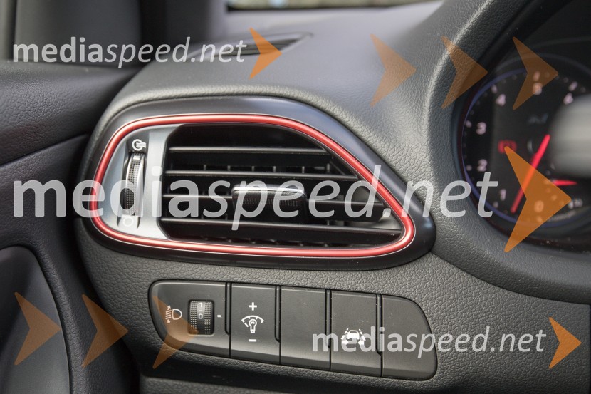 Hyundai i30 Fastback NHyundai i30 Fastback N, slovenska predstavitev