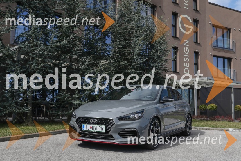 Hyundai i30 Fastback NHyundai i30 Fastback N, slovenska predstavitev
