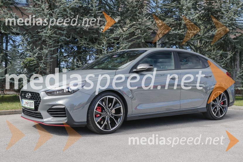 Hyundai i30 Fastback NHyundai i30 Fastback N, slovenska predstavitev