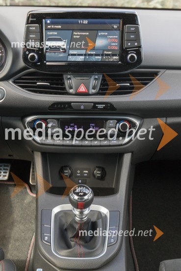 Hyundai i30 Fastback NHyundai i30 Fastback N, slovenska predstavitev