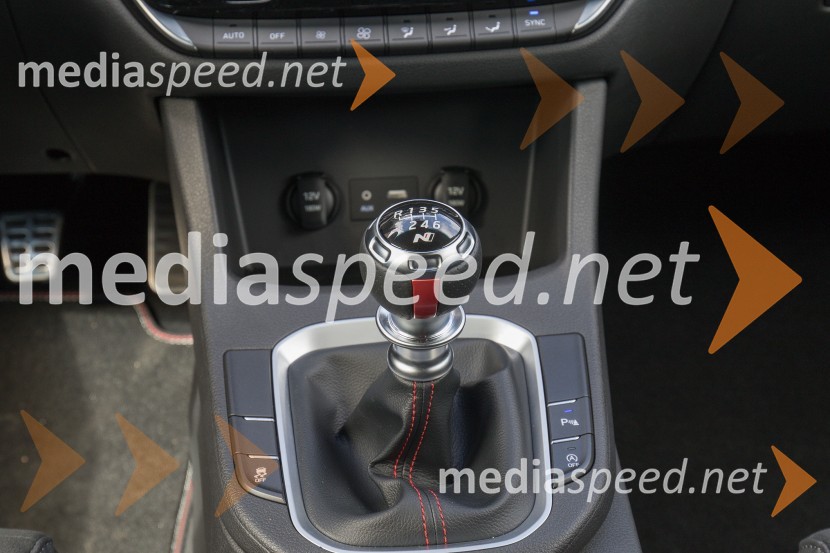 Hyundai i30 Fastback NHyundai i30 Fastback N, slovenska predstavitev