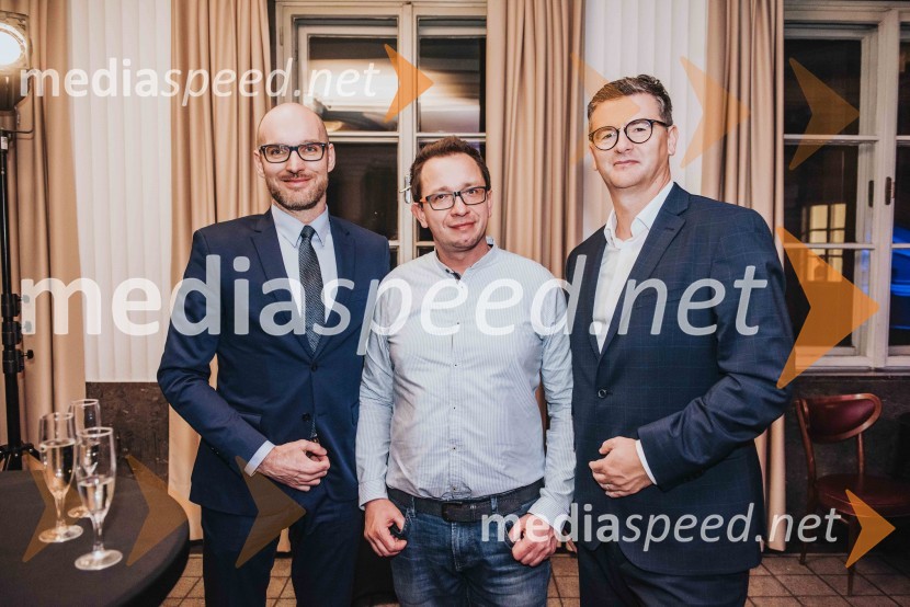  Urban  Korenjak, direktor trženja Europlakat;  Robert Gornik, Lidl;  ... Effie Slovenija 2018, zaključna prireditev