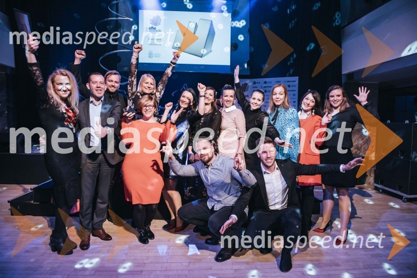  Nedeljka Janković, marketing manager, Droga Kolinska, Atlantic Grupa;  Enzo Smrekar, predsednik uprave Droge Kolinske in glavni direktor strateškega poslovnega področja v Atlantic Grupi, predsednik SZS;  Alan Šćuric, vodja razvoja trga, Atlantic Grupa;  Petra Čadež, direktorica marketinga v strateškem poslovnem področju delikatesni namazi, Atlantic Grupa;  Mojca Pesendorfer, strokovna direktorica Effie Slovenija 2016;  Nataša Češnovar Gregorc, direktorica za raziskave in razvoj SBU na področju namazi, Atlantic Grupa;  Simon Žalec, vodja digitalnega marketinga, Atlantic Grupa;  Vida Kos, Atlantic Grupa;  Ana Žunjanin, vodja blagovne znamke, Atlantic Grupa;  Teja Žerdin, mlajši vodja blagovne znamke, Adriatic Grupa;  Primož Rok Puppis, vodja trženja, Adriatic Grupa;  Špela Cocej Minatti, vodja trženja, Atlantic Grupa;  Danijela Purgar, grafična oblikovalka, Atlantic Grupa;  Ana Jamnik, vodja blagovne znamke Argeta, Adriatic GrupaEffie Slovenija 2018, zaključna prireditev