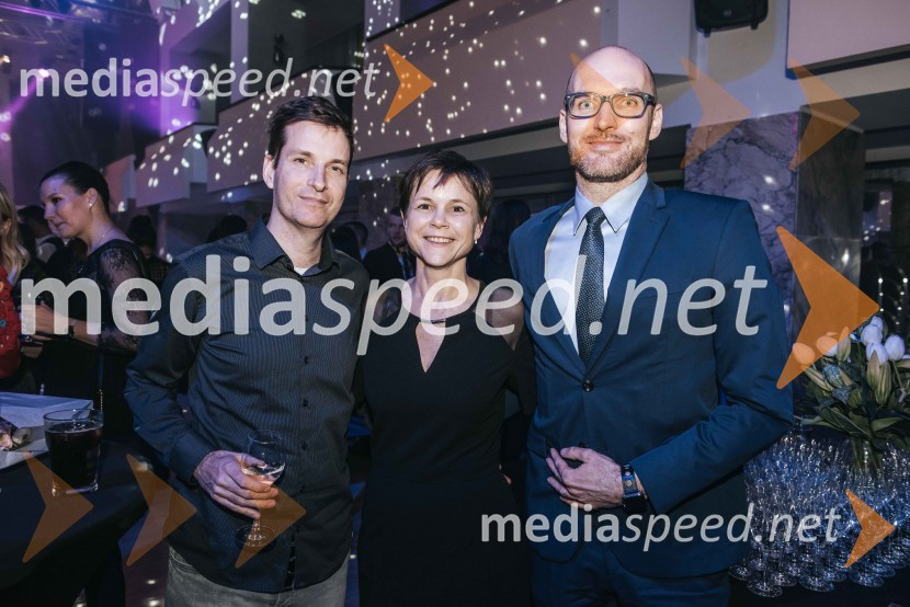  Janez Jereb;  Irena Setinšek , izvršna direktorica podjetja Mediana;  Urban  Korenjak, direktor trženja EuroplakatEffie Slovenija 2018, zaključna prireditev