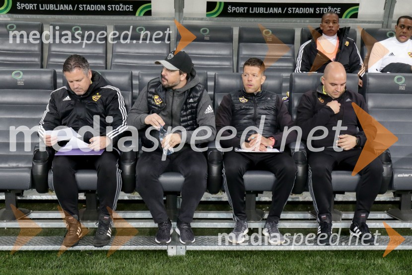  Saša Gajser, pomočnik trenerja NK Maribor;  Zlatko Zahovič, športni direktor NK Maribor;  Mitja Pirih, trener vratarjev, NK Maribor;  Marko Borko, kondicijski trener, NK MariborDerbi med NK Olimpija in NK Maribor brez zadetkov
