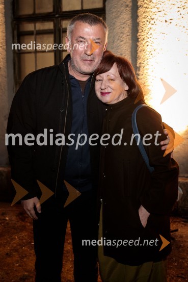  Ivica Buljan, režiser;  Diana Koloini, umetniška direktorica, Drama SNG MariborAli: Strah ti poje dušo, premiera predstave