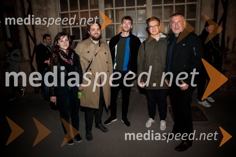  ... ;  Luka Marcen, režiser;  Žan Brelih Hatunić, igralec;  Luka Bokšan, igralec;  ... Ali: Strah ti poje dušo, premiera predstave