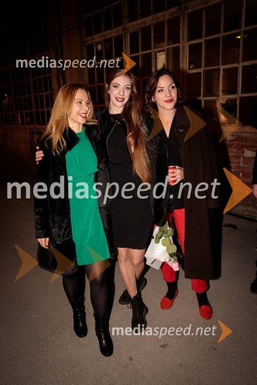  Saša  Mihelčič, igralka;  Eva Jesenovec, igralka;  Tamara Avguštin, igralkaAli: Strah ti poje dušo, premiera predstave