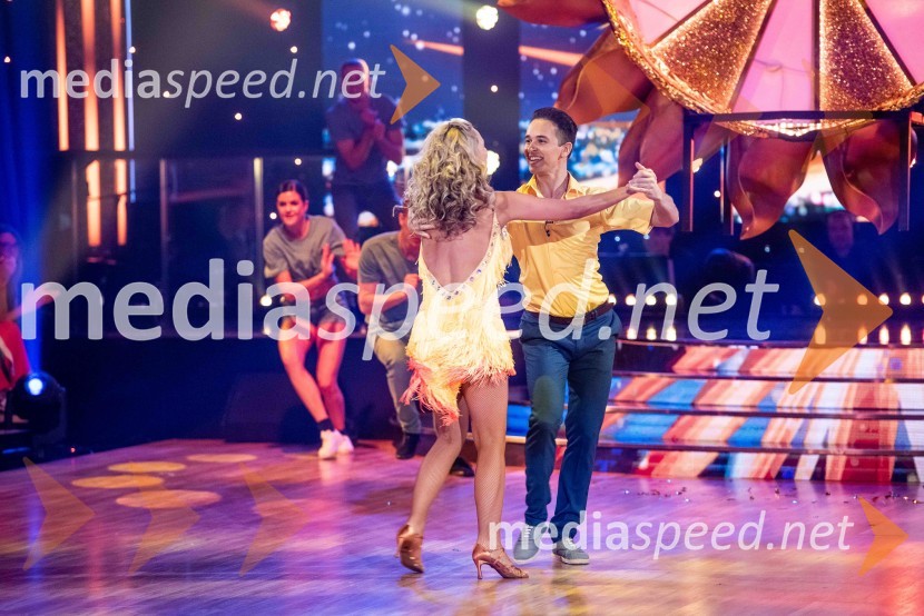  Tinkara Fortuna , nekdanja članica skupine Bepop;  Aleksej Rubcov, plesalecZvezde plešejo 2019, druga oddaja