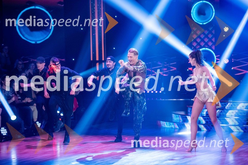  Igor Mikić, fitnes trenes, voditelj;  Valeriya Musina, plesalkaZvezde plešejo 2019, druga oddaja