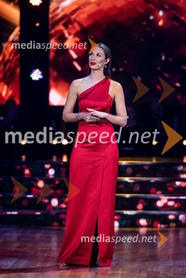  Tara Zupančič, voditeljicaZvezde plešejo 2019, druga oddaja