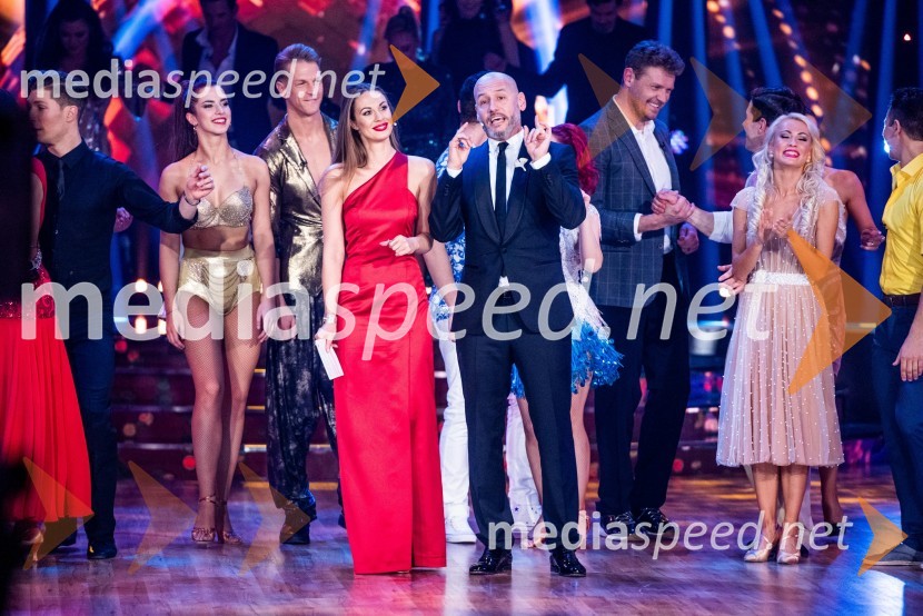  Valeriya Musina, plesalka;  Igor Mikić, fitnes trenes, voditelj;  Tara Zupančič, voditeljica;  Peter Poles, televizijski voditelj;  Miha Zupan, košarkar;  Tinkara Fortuna , nekdanja članica skupine BepopZvezde plešejo 2019, druga oddaja