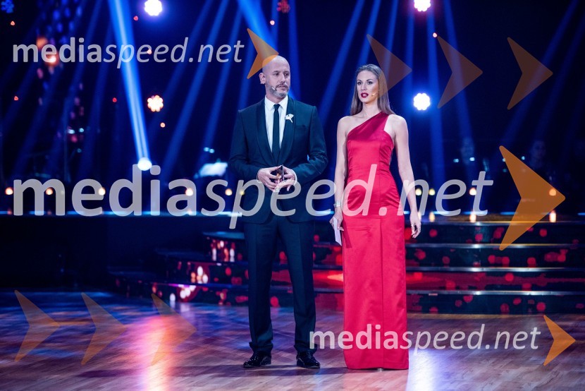  Peter Poles, televizijski voditelj;  Tara Zupančič, voditeljicaZvezde plešejo 2019, druga oddaja