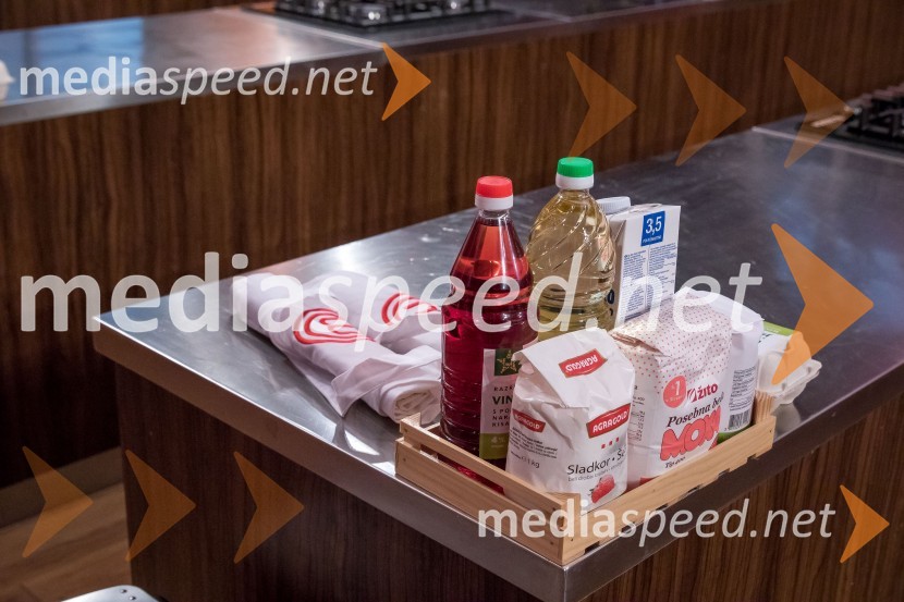 MasterChef Slovenija 2019 MasterChef Slovenija 2019 nam je odprl vrata svoje kuhinje
