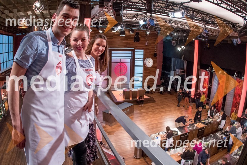  Anže Kuplenik, tekmovalec MasterChef 2019;  Sandra Salihović, tekmovalka MasterChef 2019;  Nastja Novak, tekmovalka MasterChef 2019MasterChef Slovenija 2019 nam je odprl vrata svoje kuhinje