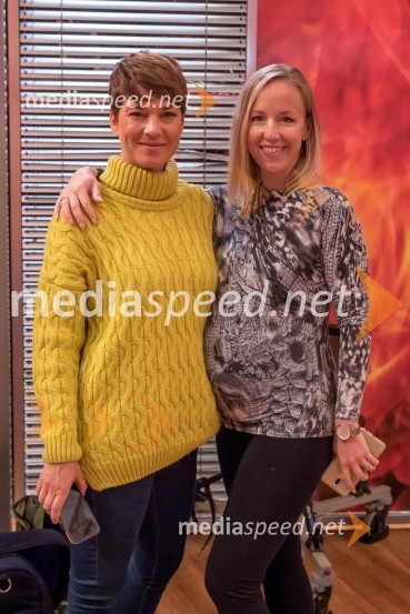  Ula Podojstršek Slana, predstavnica za odnose z javnostmi, PRO PLUS, d.o.o.;  Ota Širca Roš, voditeljicaMasterChef Slovenija 2019 nam je odprl vrata svoje kuhinje