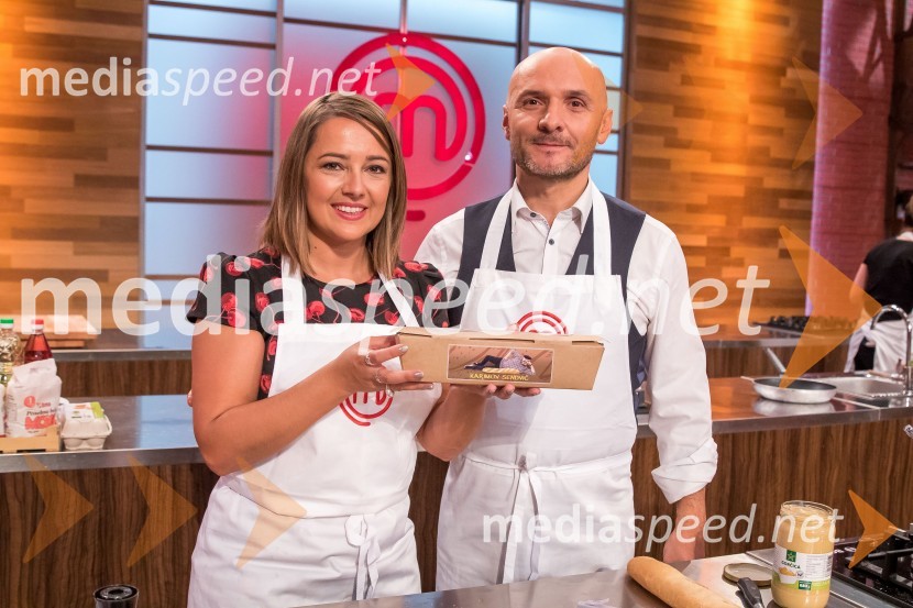  Katja Klavora, predstavnica odnosov z javnostmi PRO PLUS;  Branko Čakarmiš,  programski direktor, Pro PlusMasterChef Slovenija 2019 nam je odprl vrata svoje kuhinje