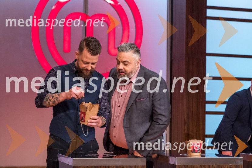  Bine Volčič, kuharski mojster;  Karim Merdjadi, kuharski in slaščičarski mojster MasterChef Slovenija 2019 nam je odprl vrata svoje kuhinje
